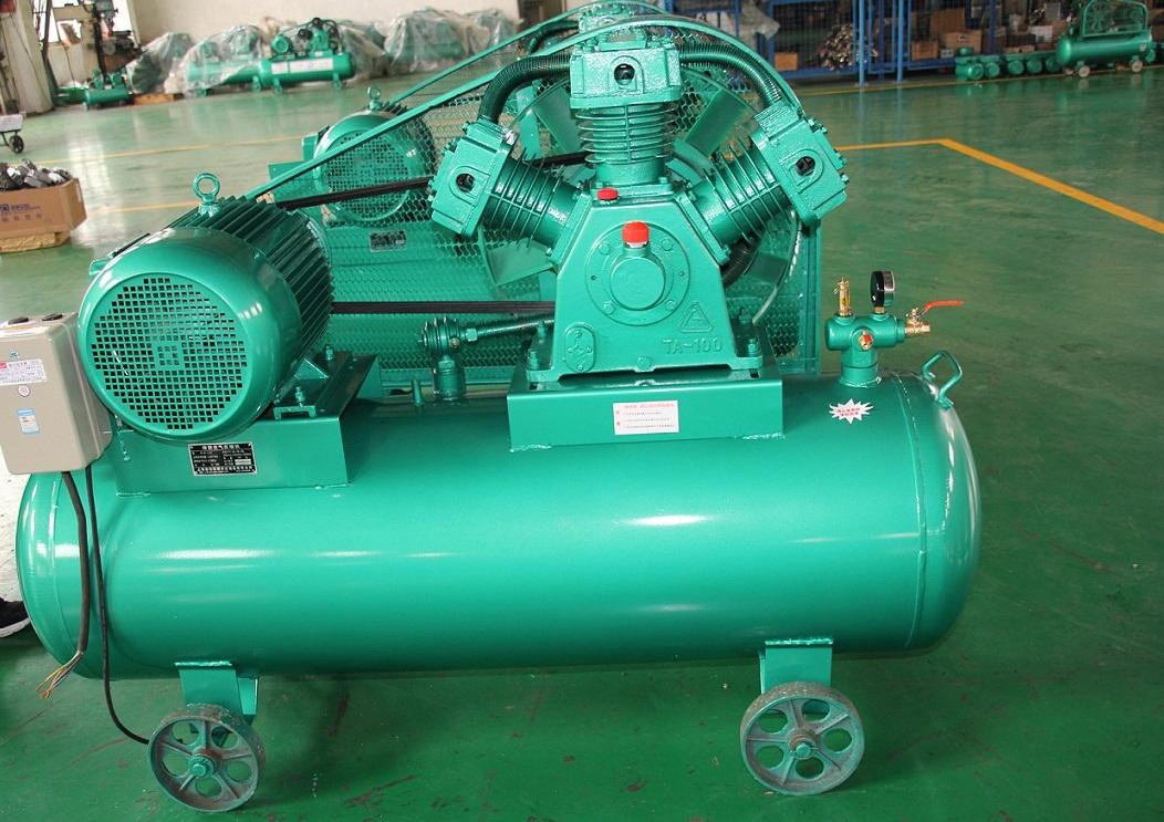 7bar_piston_air_compressor_for_distributors