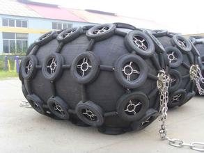 Offshore Chain Tyre Type Marine Pneumatic Rubber Fender