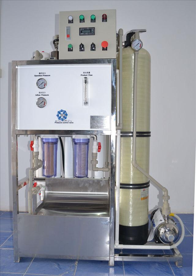 Made in China Marine Reverse Osmosis System Fresh Water Generator Seawater Desalting Unit with Good Price