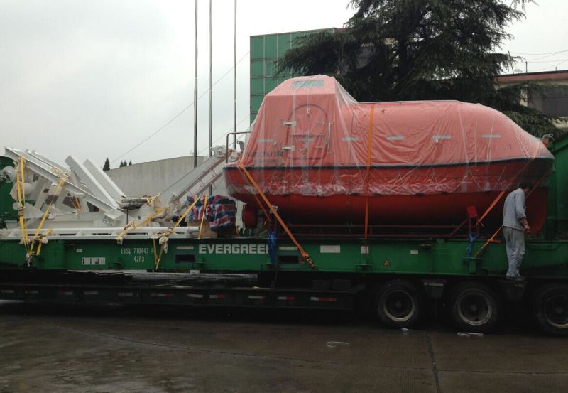 20 Person Marine Solas Fire Resistant Fireproof and Common Type Totally Enclosed Fiberglass Lifeboat Tanker Version with Class Approval Certificate