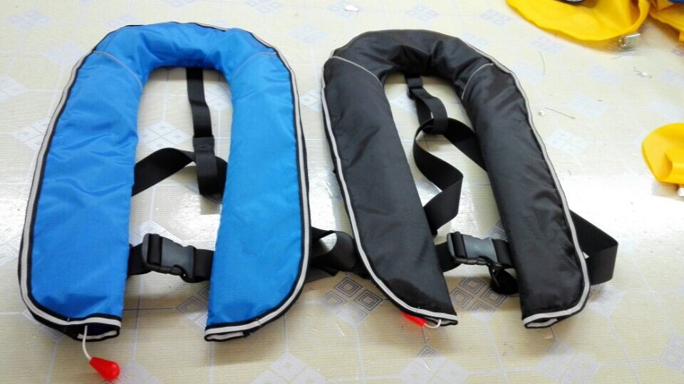 Solas Standard 150n Inflatable Life Vest 275n Waterproof Lifejacket with Good Price